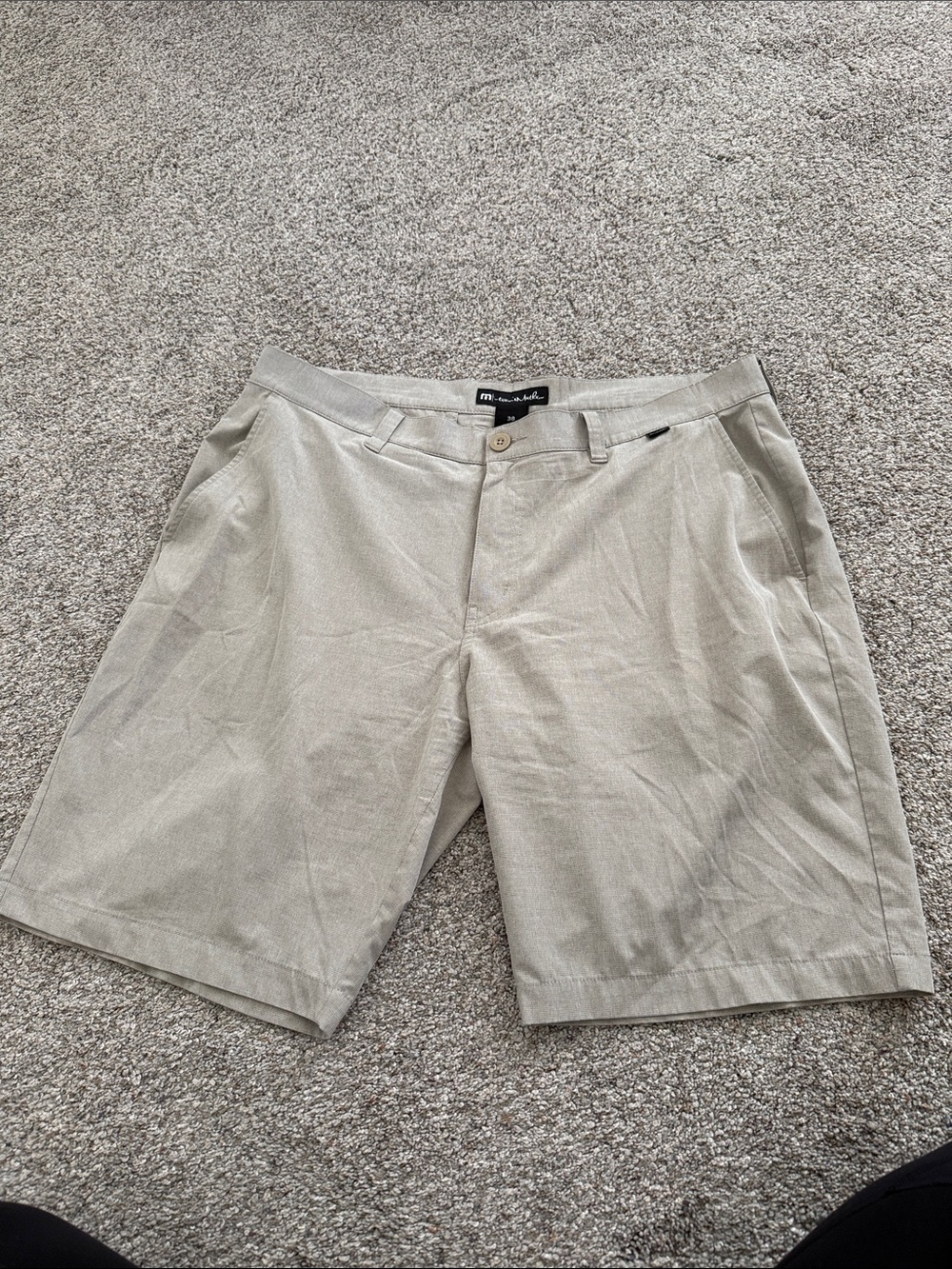 Travis Matthew Men's Casual Beige Shorts Size 38